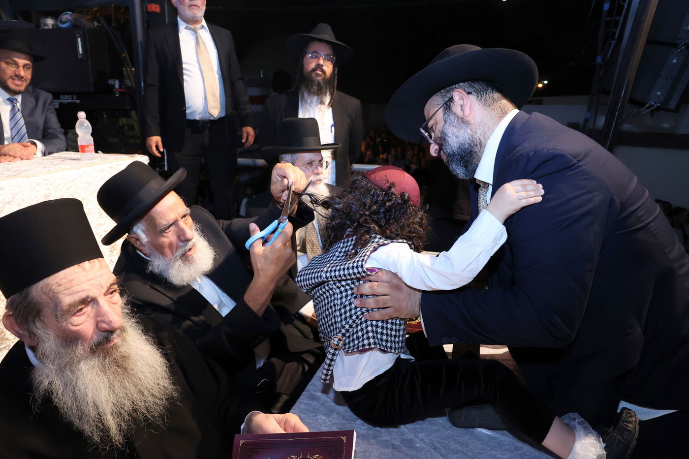 ההדלקה המרכזי בשכונת 'רמת אהרן' בב"ב