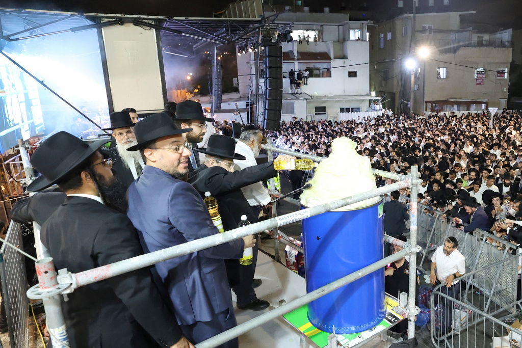 ההדלקה המרכזי בשכונת 'רמת אהרן' בב"ב