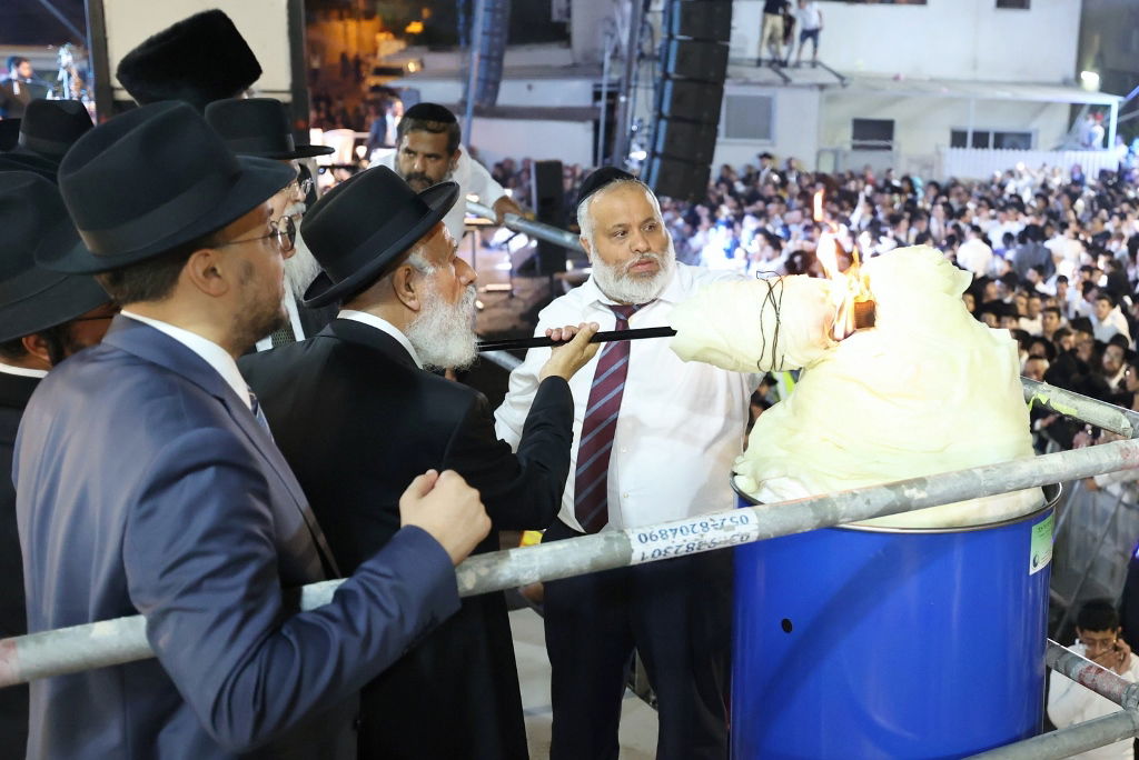 ההדלקה המרכזי בשכונת 'רמת אהרן' בב"ב