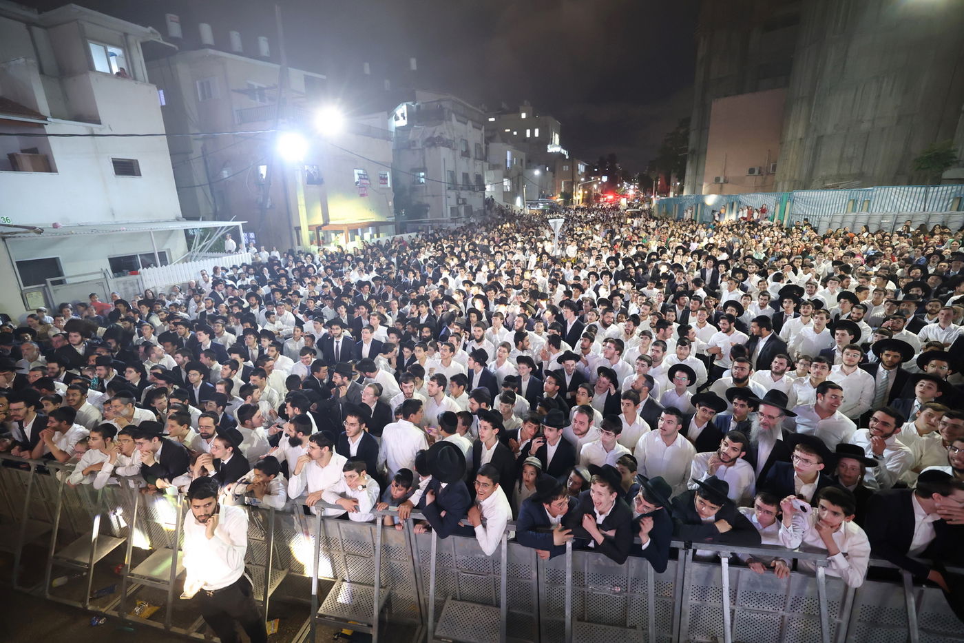 ההדלקה המרכזי בשכונת 'רמת אהרן' בב"ב