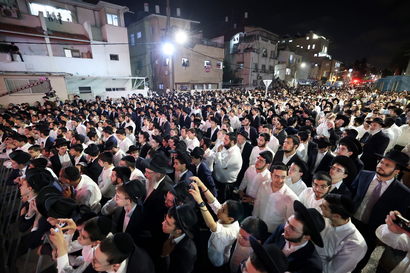 ההדלקה המרכזי בשכונת 'רמת אהרן' בב"ב