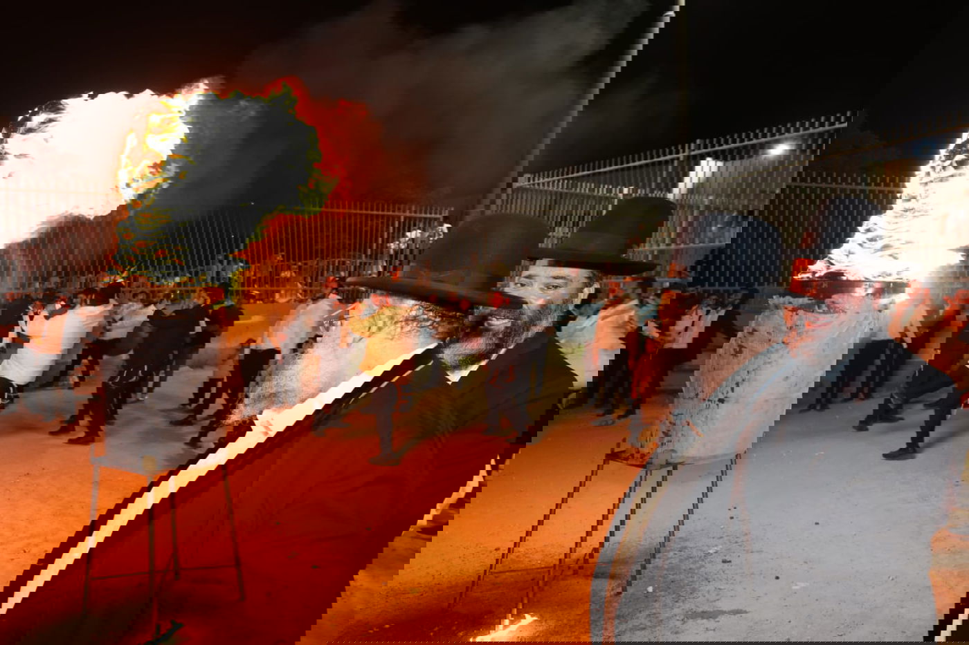 ל"ג בעומר בחצר החיד"א בנתיבות