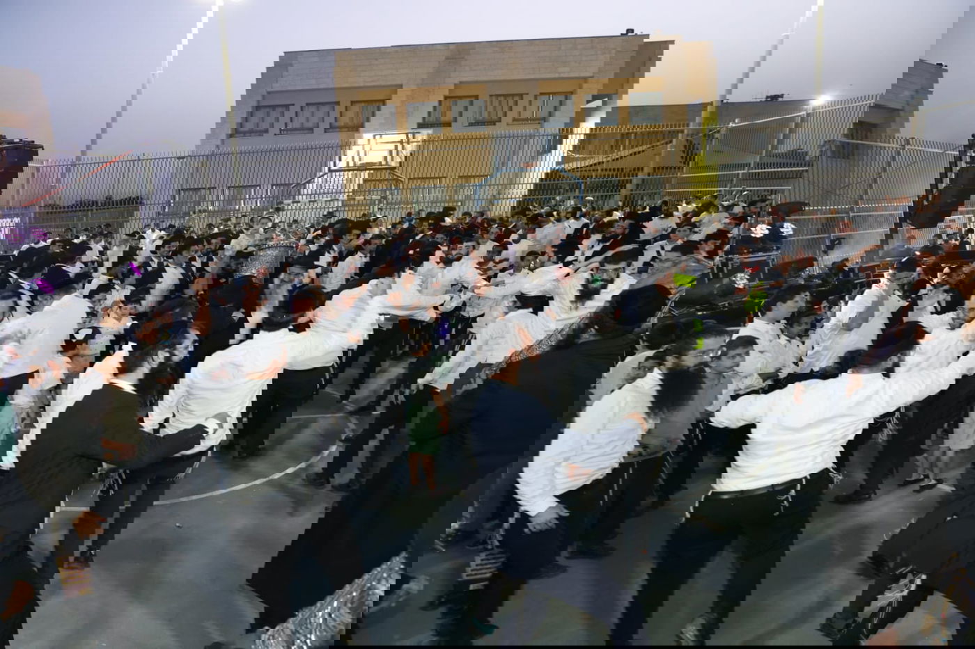 ל"ג בעומר בחצר החיד"א בנתיבות