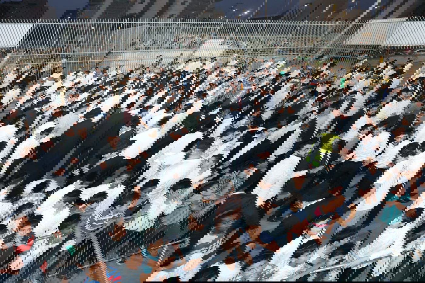 ל"ג בעומר בחצר החיד"א בנתיבות