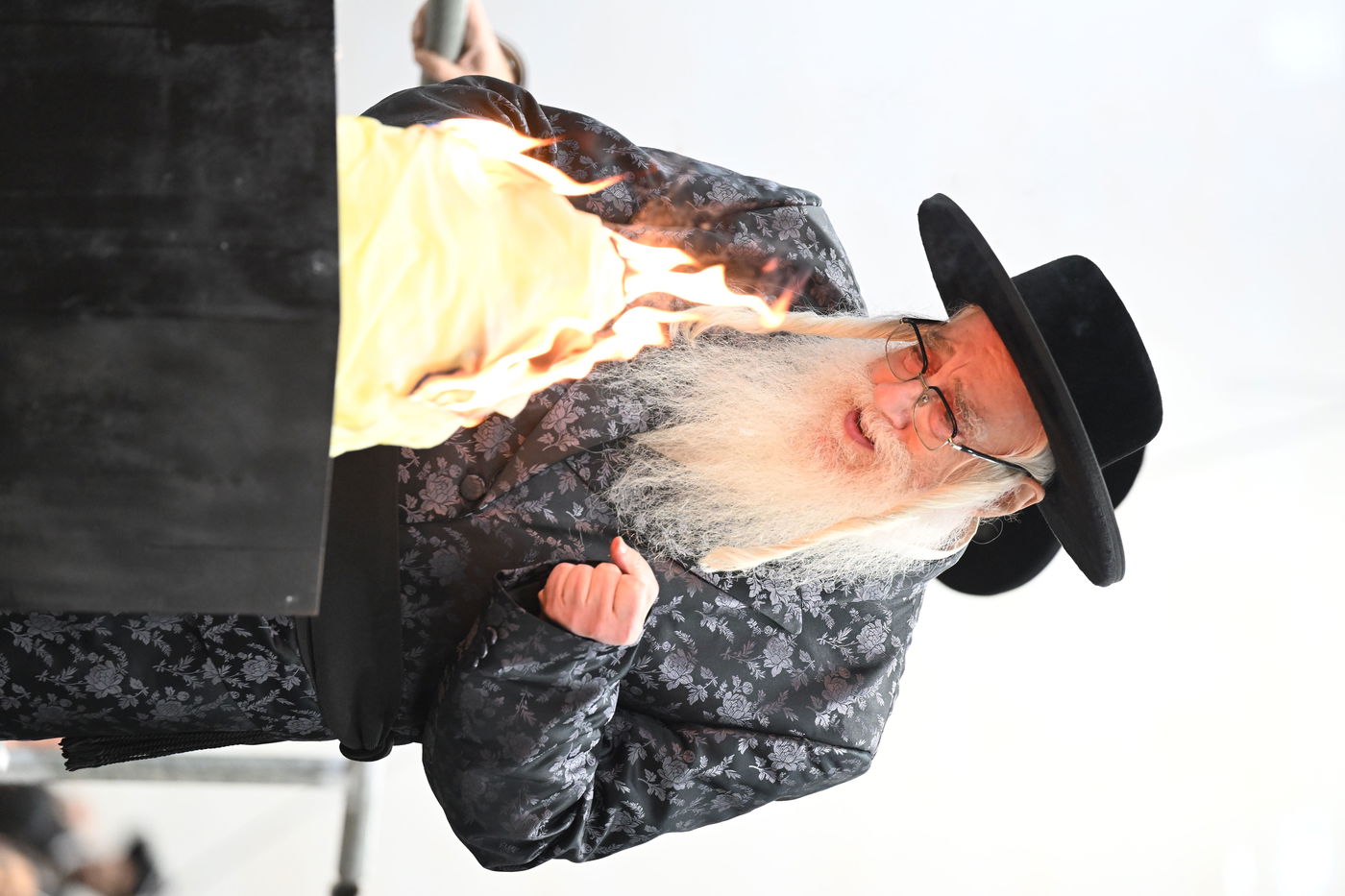 ל"ג בעומר בחצה"ק צאנז