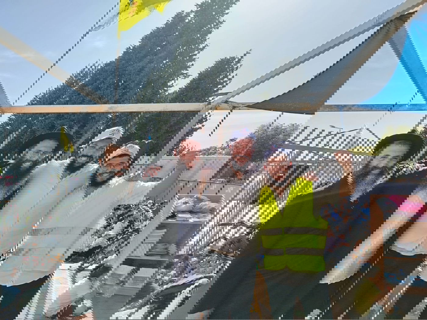 כינוס של מאות ילדים והדלקות ציבוריות; רצף מדליק של אירועי ל"ג בעומר בעמנואל