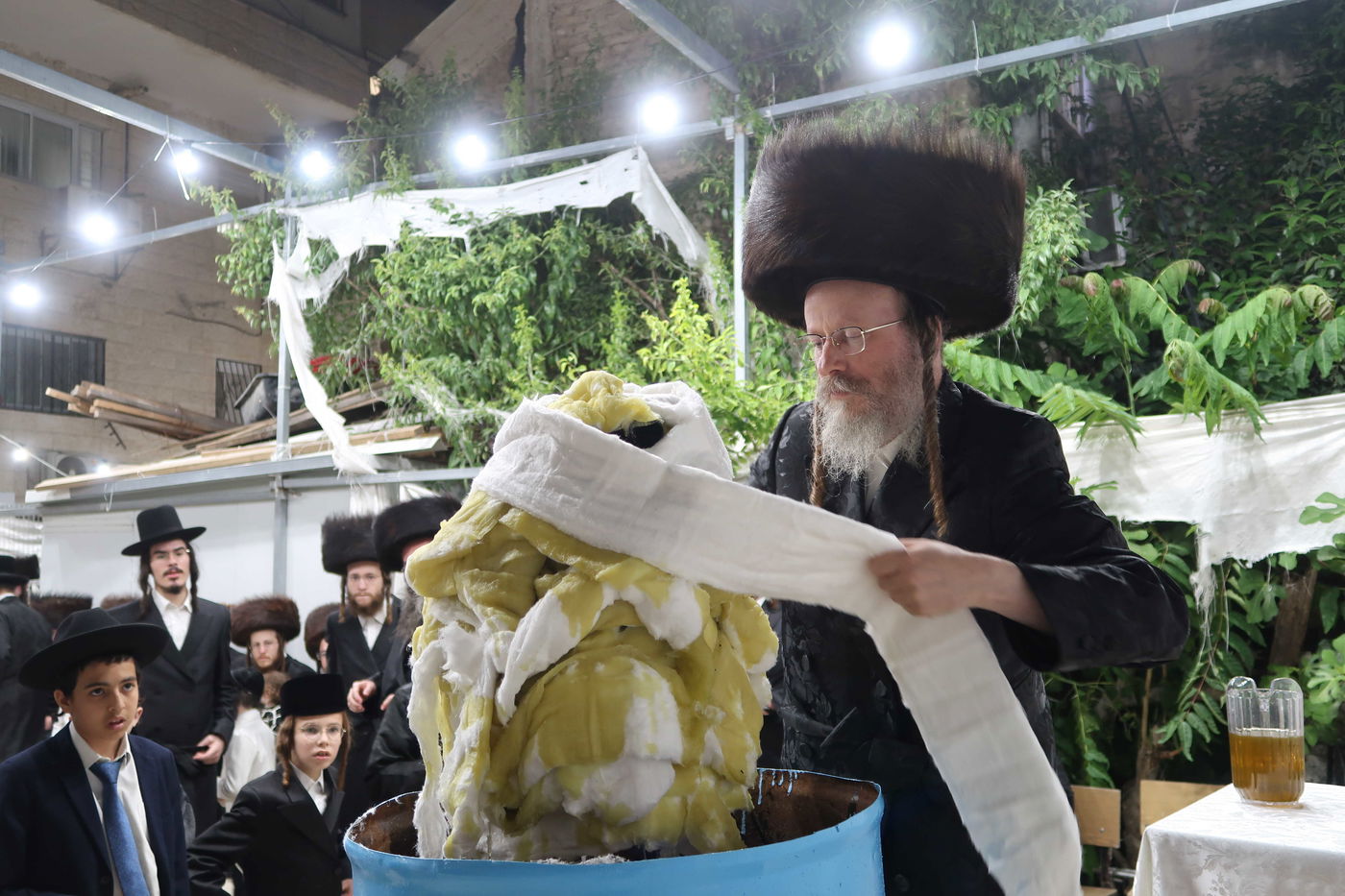 ל"ג בעומר בחצה"ק ווארדאן