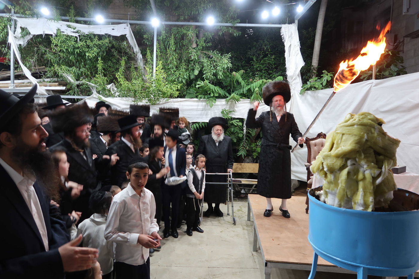 ל"ג בעומר בחצה"ק ווארדאן