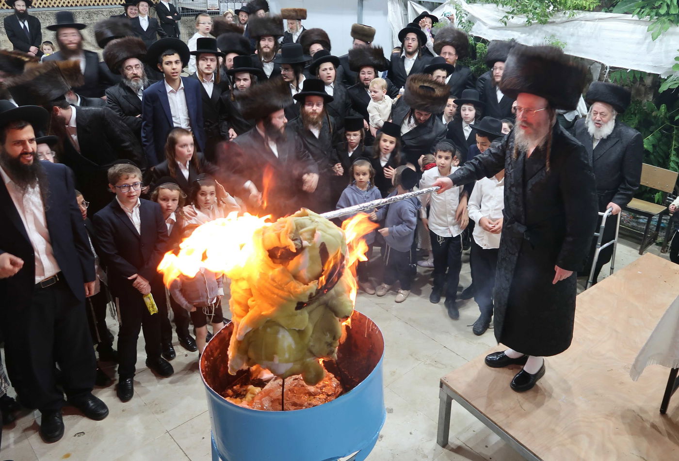 ל"ג בעומר בחצה"ק ווארדאן