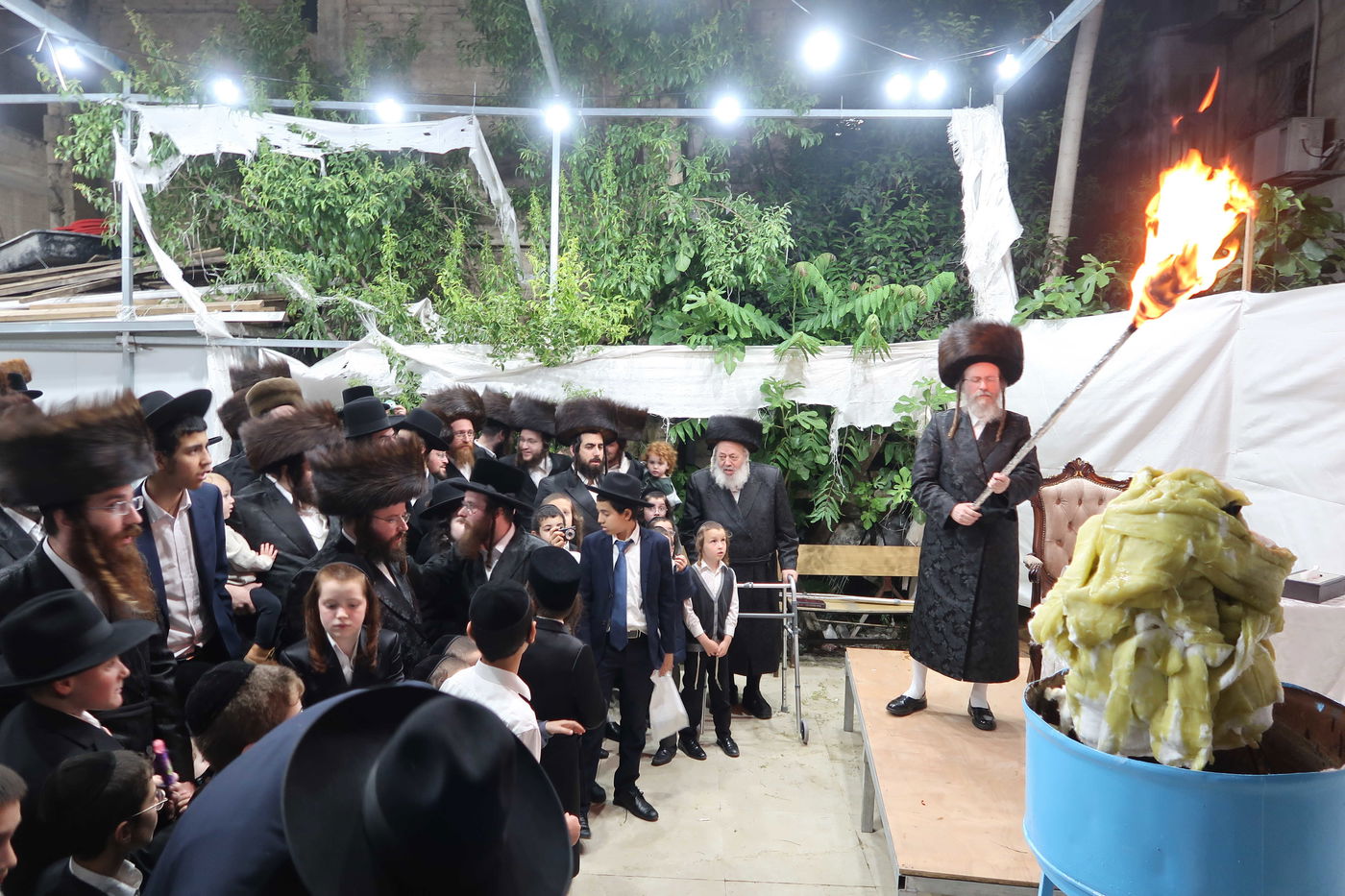 ל"ג בעומר בחצה"ק ווארדאן