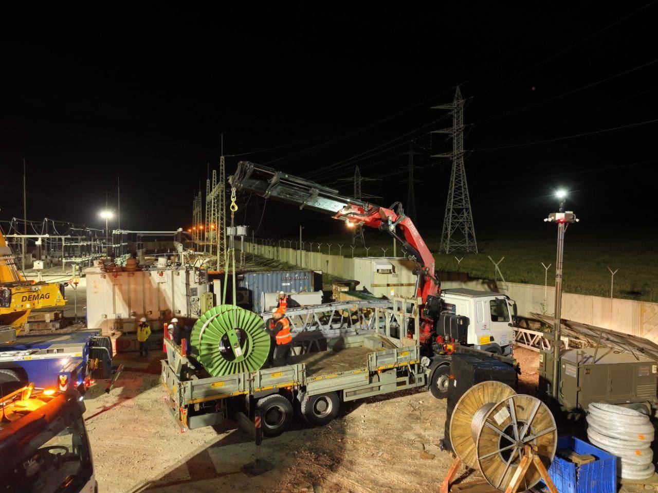 שינוע של גנרטורים ושנאים לצפון