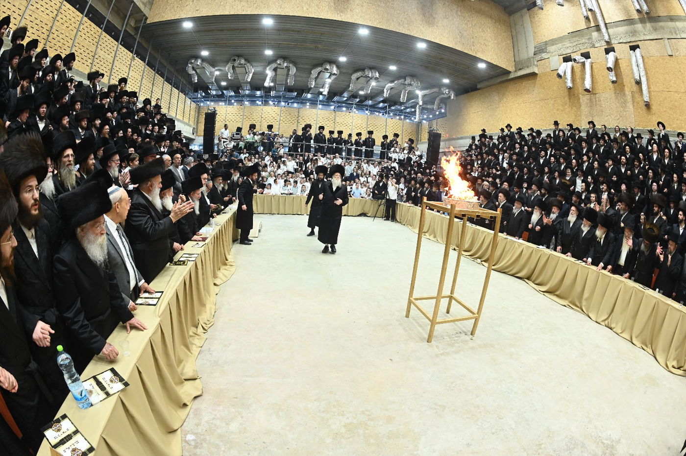 ל"ג בעומר בחצה"ק מודז'יץ