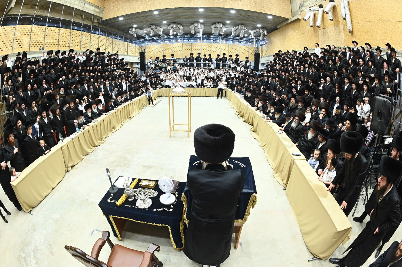 ל"ג בעומר בחצה"ק מודז'יץ