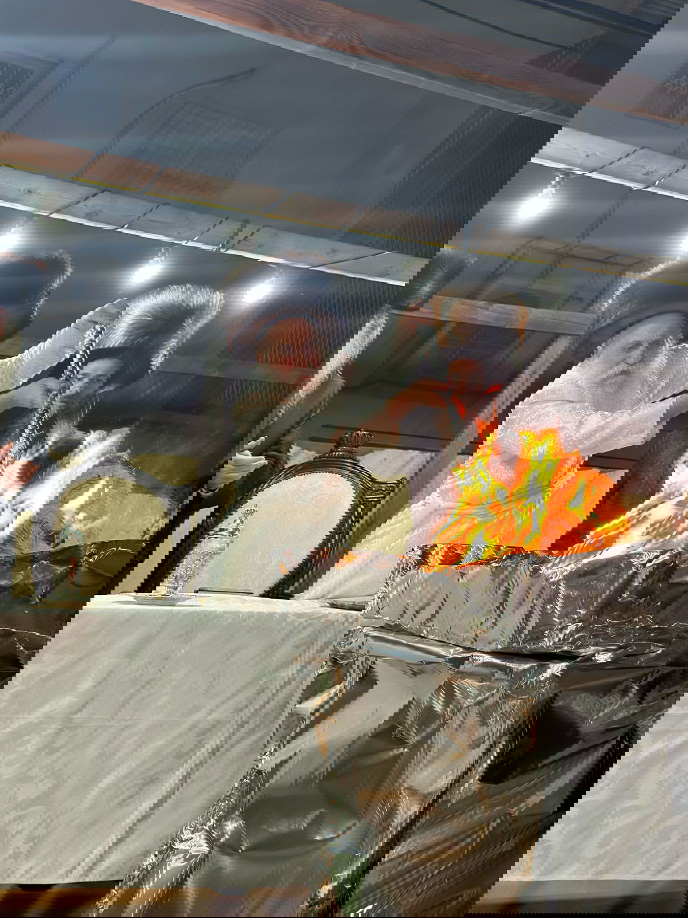 ל"ג בעומר בחצה"ק בוטשאן