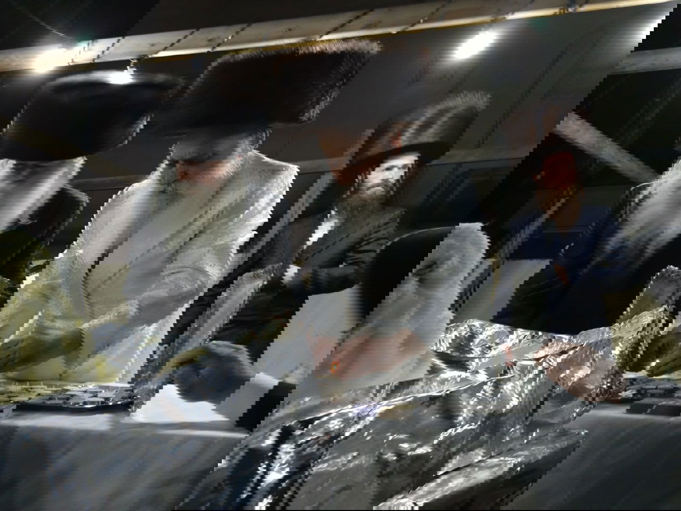 ל"ג בעומר בחצה"ק בוטשאן