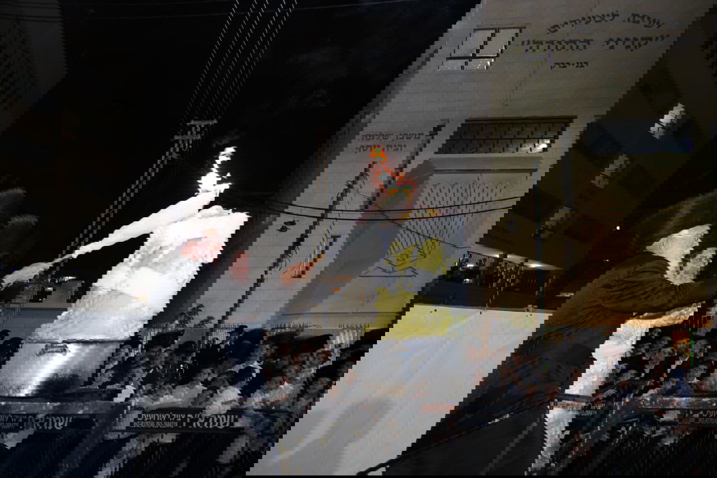 ל"ג בעומר בחצה"ק קומרנא