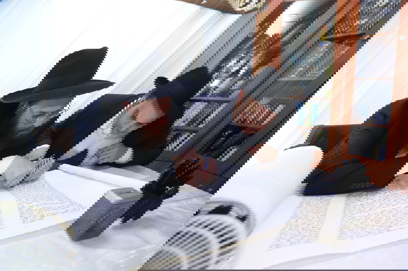 הכנסת ספר תורה בקרית הרצוג