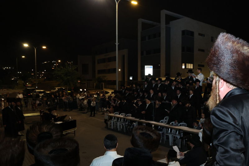 ל"ג בעומר בחצה"ק קאסוב ויז'ניץ