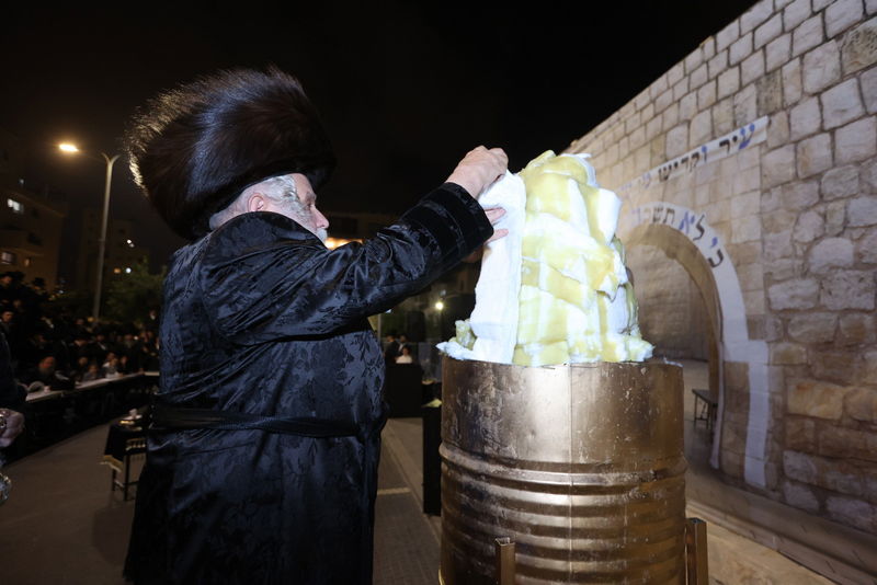 ל"ג בעומר בחצה"ק קאסוב ויז'ניץ