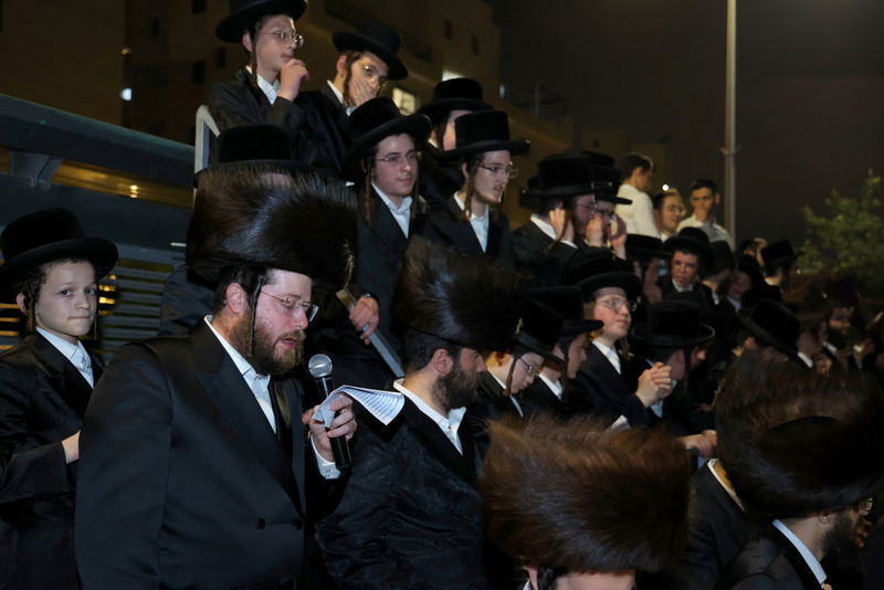 ל"ג בעומר בחצה"ק קאסוב ויז'ניץ