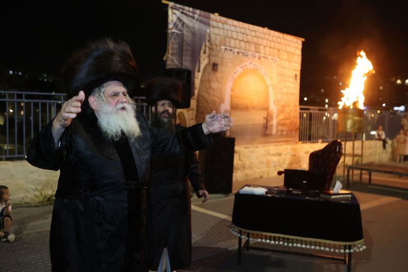 ל"ג בעומר בחצה"ק קאסוב ויז'ניץ