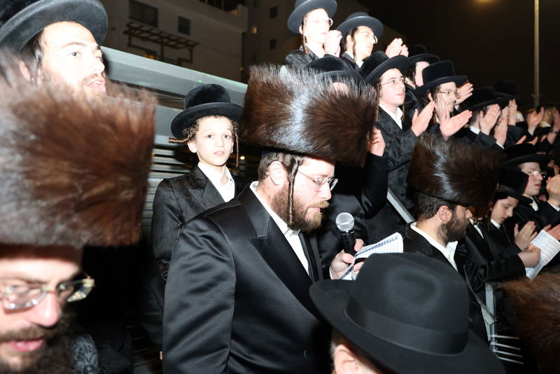 ל"ג בעומר בחצה"ק קאסוב ויז'ניץ