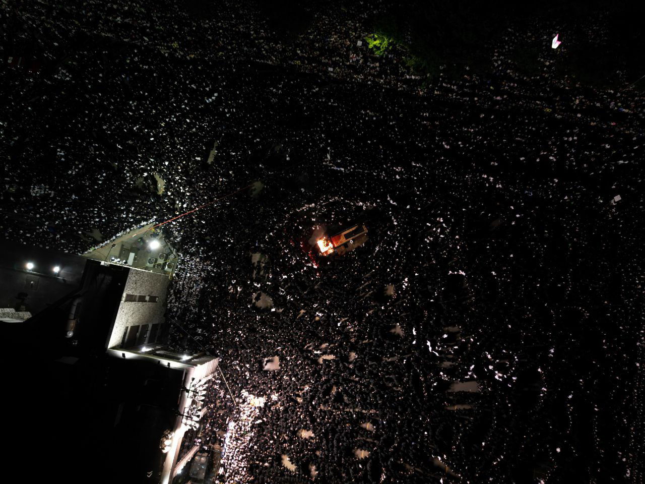 ל"ג בעומר בחצה"ק סאטמר