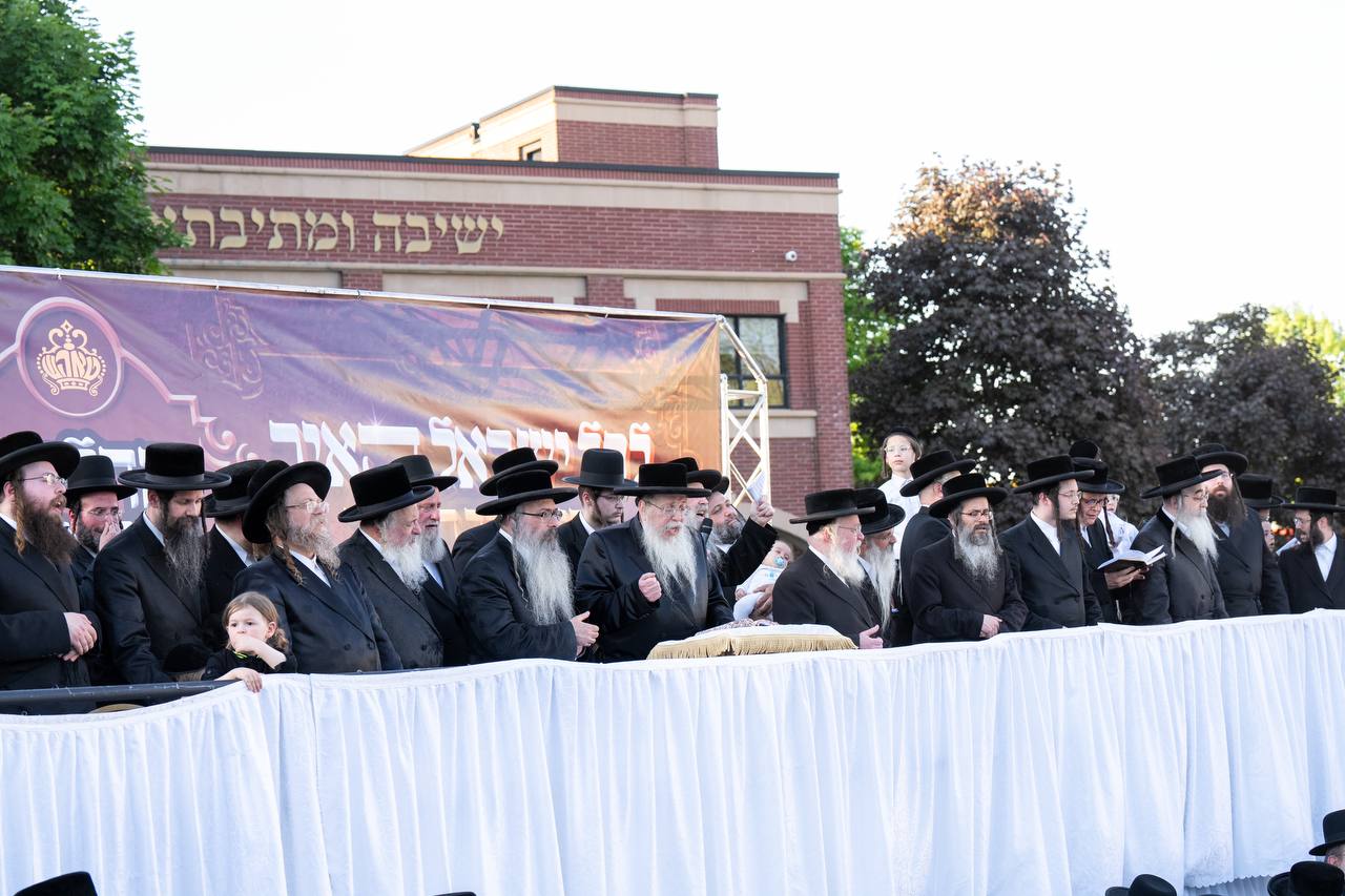 ל"ג בעומר בחצה"ק טאהש