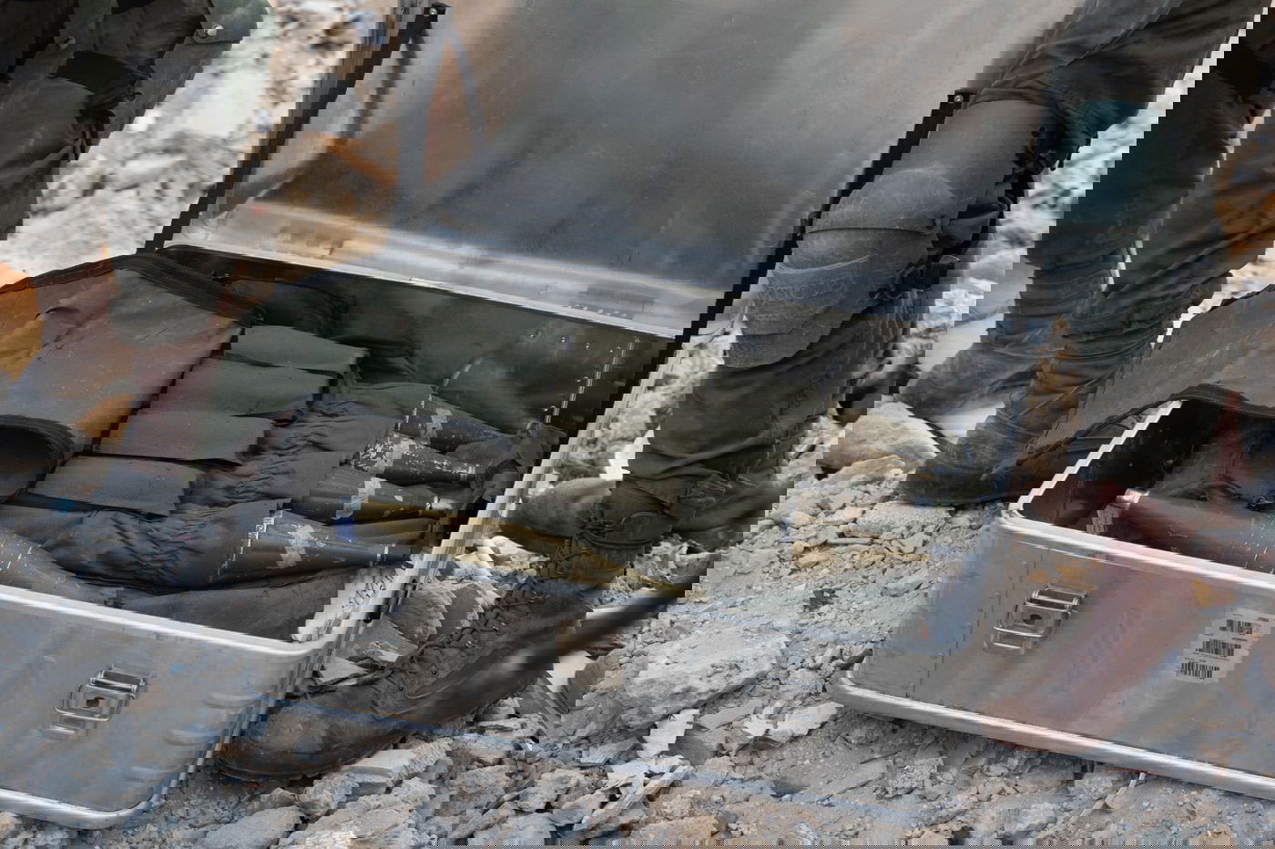 מזוודה עם נשק