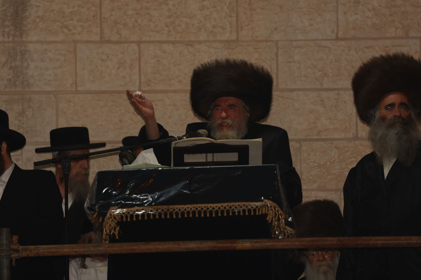 ל"ג בעומר בחצה"ק רחמסטריווקא