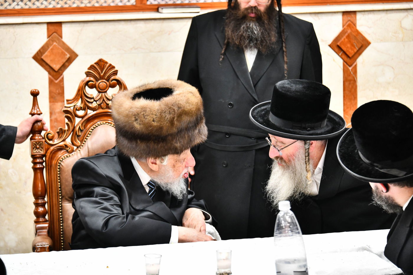 טיש הילולא בקופיטשיניץ בהשתתפות האדמו"ר מביאלא