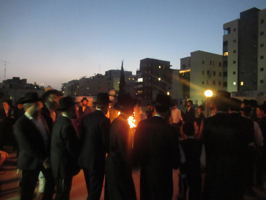 ל"ג בעומר בחצה"ק ראחוב