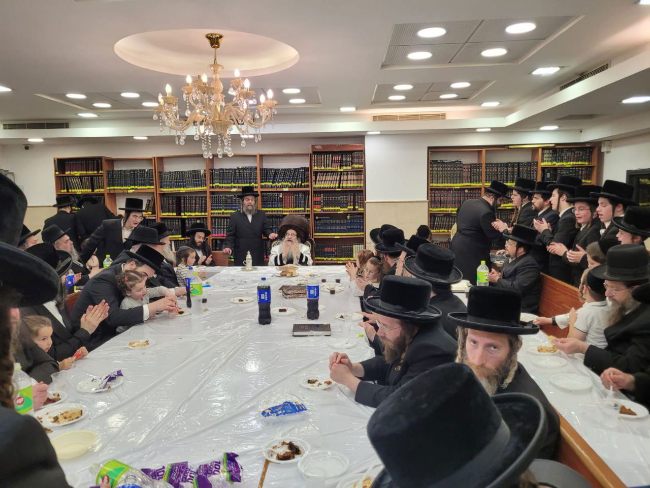 ל"ג בעומר בחצה"ק נדבורנה אלעד