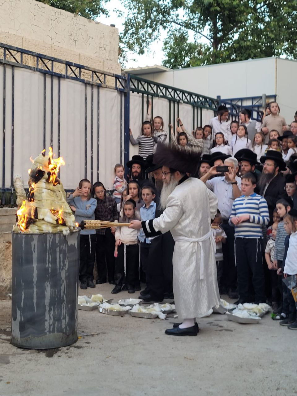 ל"ג בעומר בחצה"ק נדבורנה אלעד