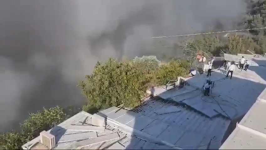 בחורי ישיבה מנסים להשתלט על השריפה