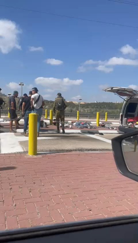 זירת הפיגוע במחסום עופר