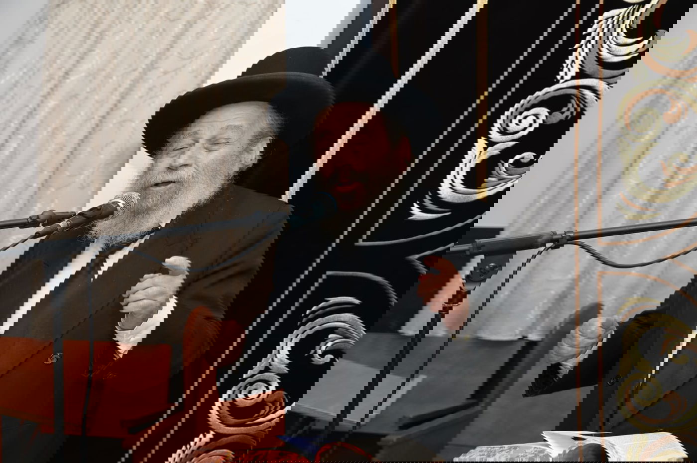 ל"ג בעומר אצל הגר"ש גבאי