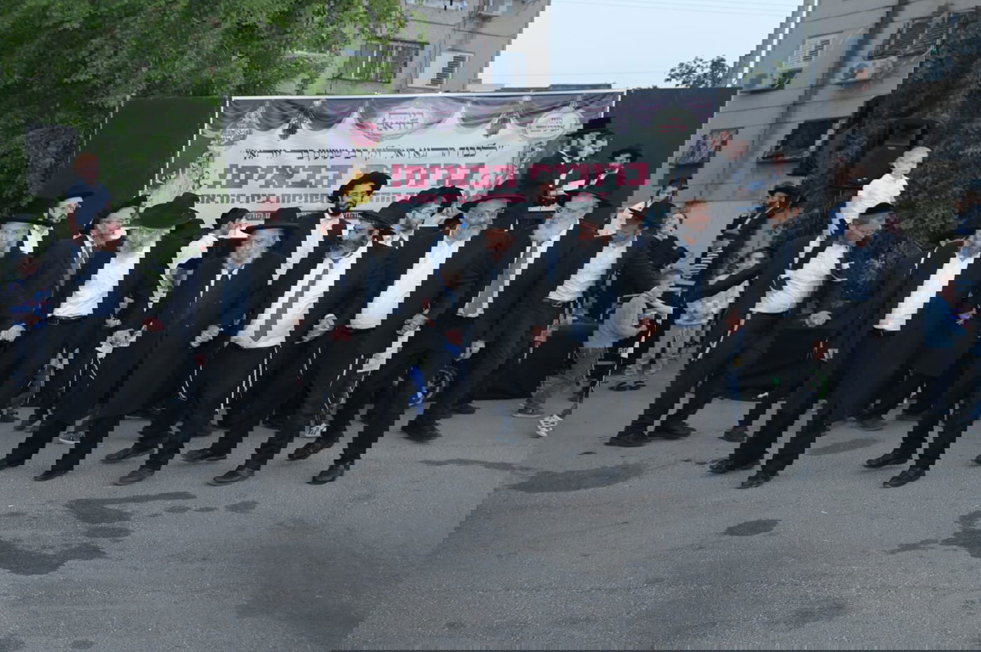 ל"ג בעומר אצל הגר"ש גבאי