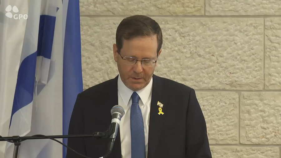 צפו בדברים