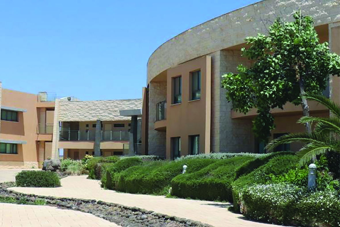 בית המדרש ברקאי מיועד לתלמידים מכלל הציבור החרדי ומכל רחבי הארץ, בעלי משמעת עצמית ושאיפה למצוינות