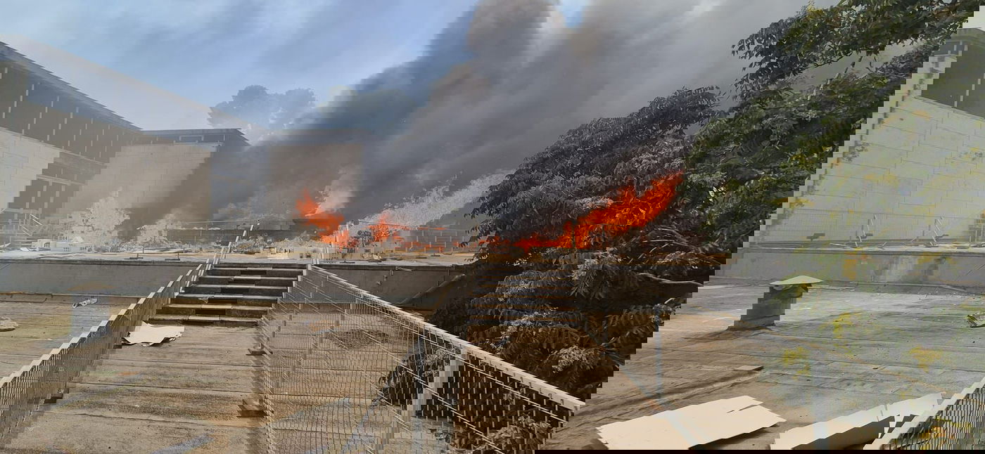 שריפת ענק בירושלים; מוזיאון ישראל פונה ממבקרים