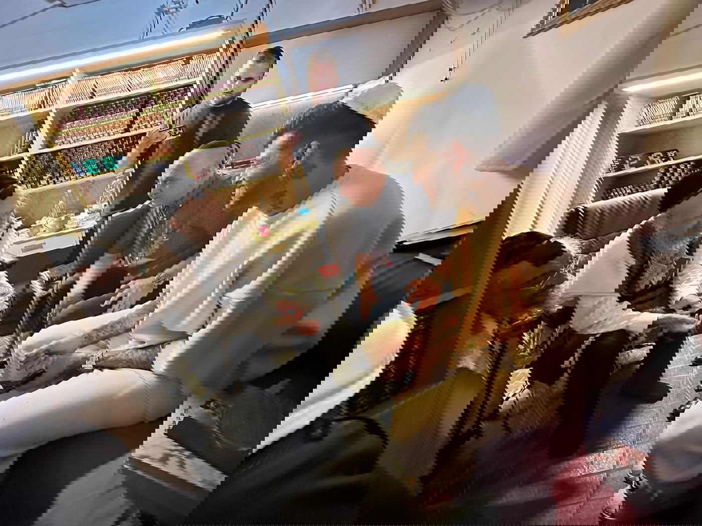 בן אל תבורי במעונו של הרב דב קוק