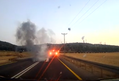 הירי לעבר הצפון | נוסע ברכב ומסביב נופלים רסיסים • תיעוד