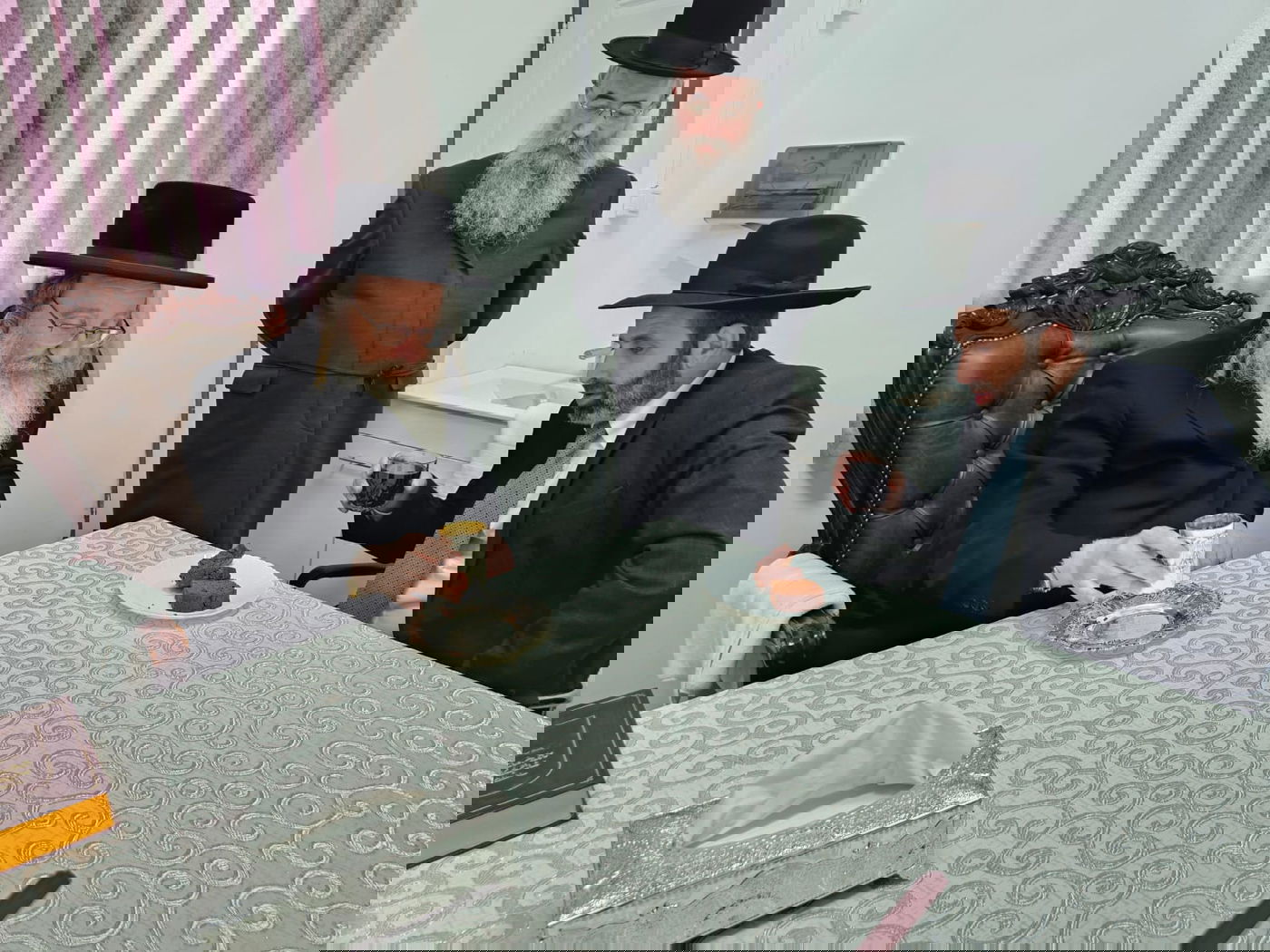 האדמו"ר מביאלא באלעד