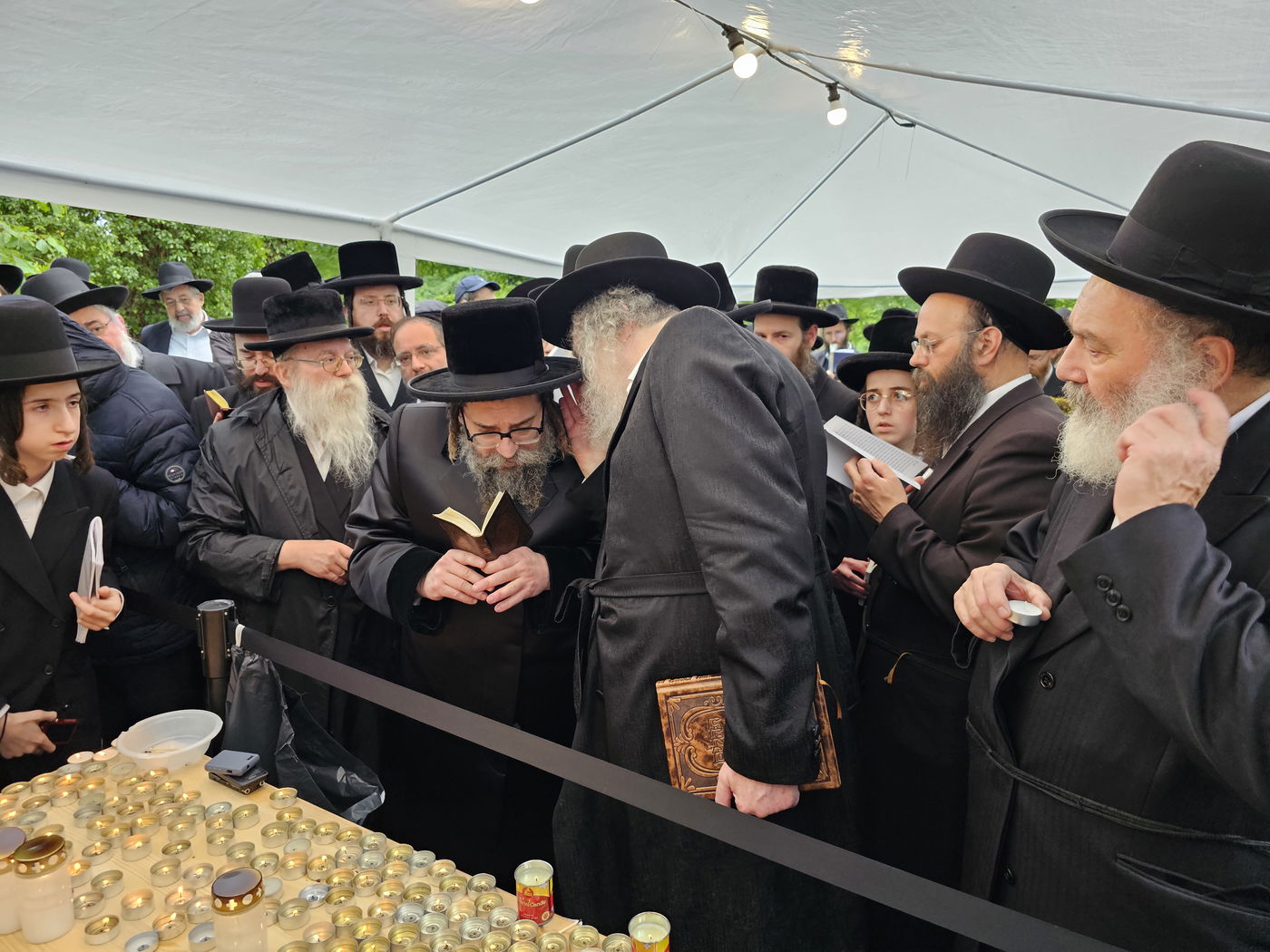 עליה לציון הגה"ק רבי רפאל ריס זצ"ל בשווייץ