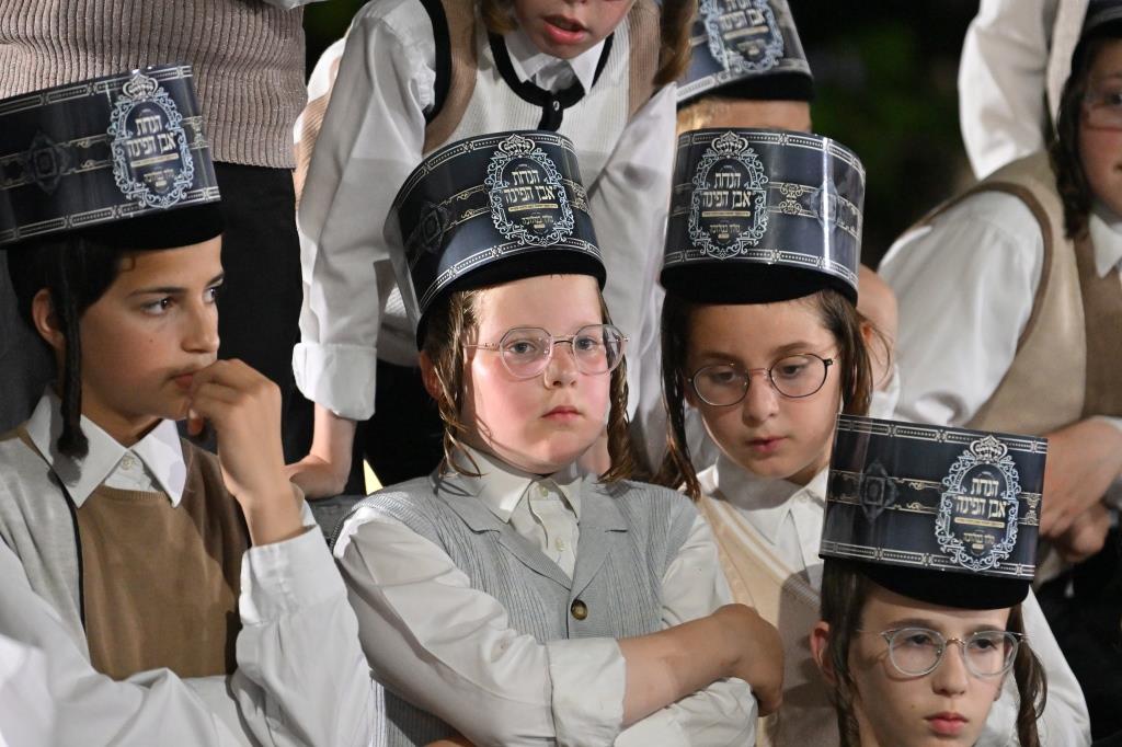 הנחת אבן הפינה ויז'ניץ באשדוד