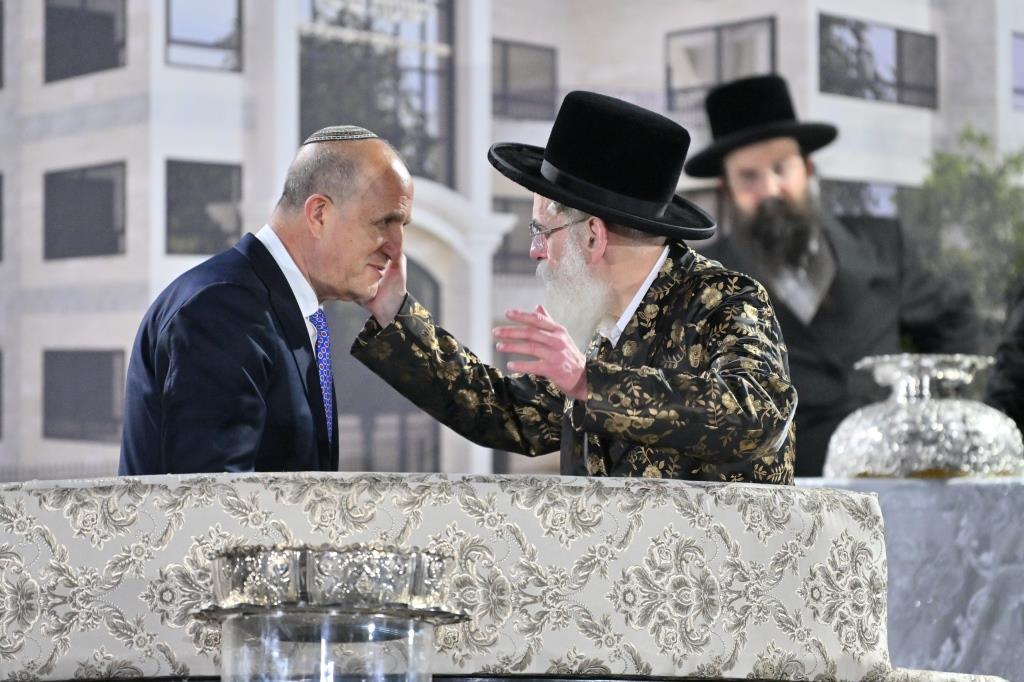 הנחת אבן הפינה ויז'ניץ באשדוד