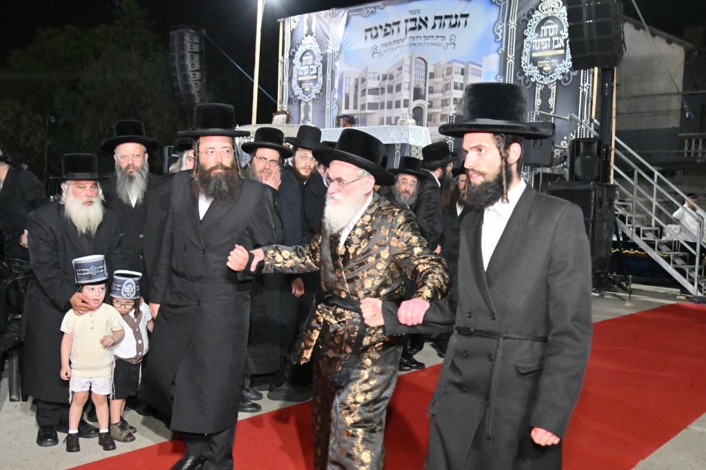 הנחת אבן הפינה ויז'ניץ באשדוד