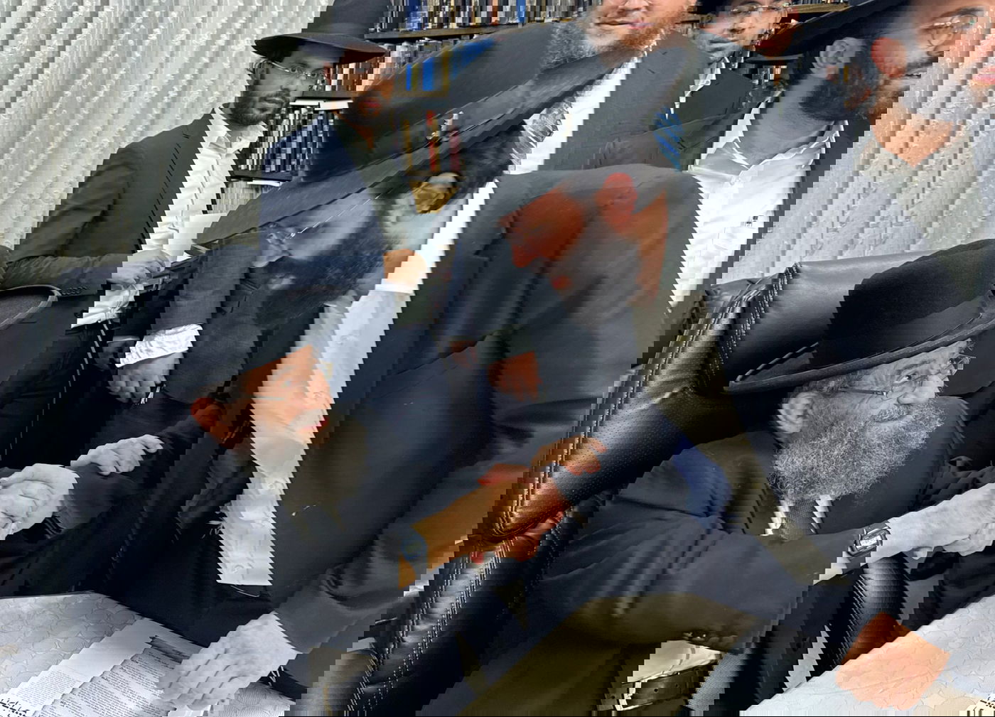 הגר"מ בן שמעון בתפילת השל"ה