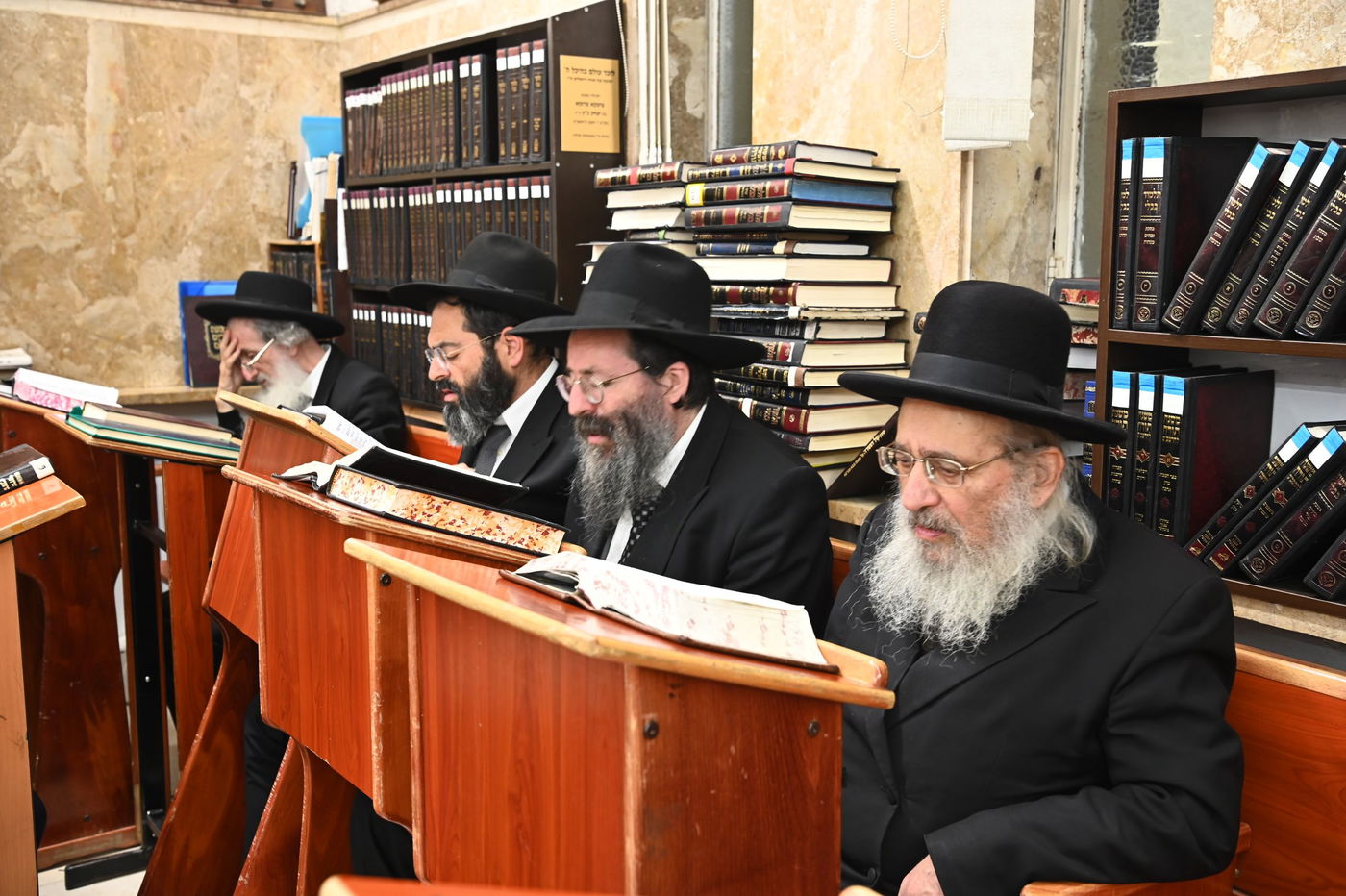 הגר"ד לנדו בישיבת 'קול תורה'